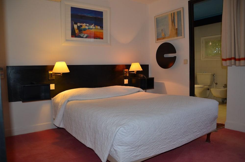 Des Mimosas Hotel 3*