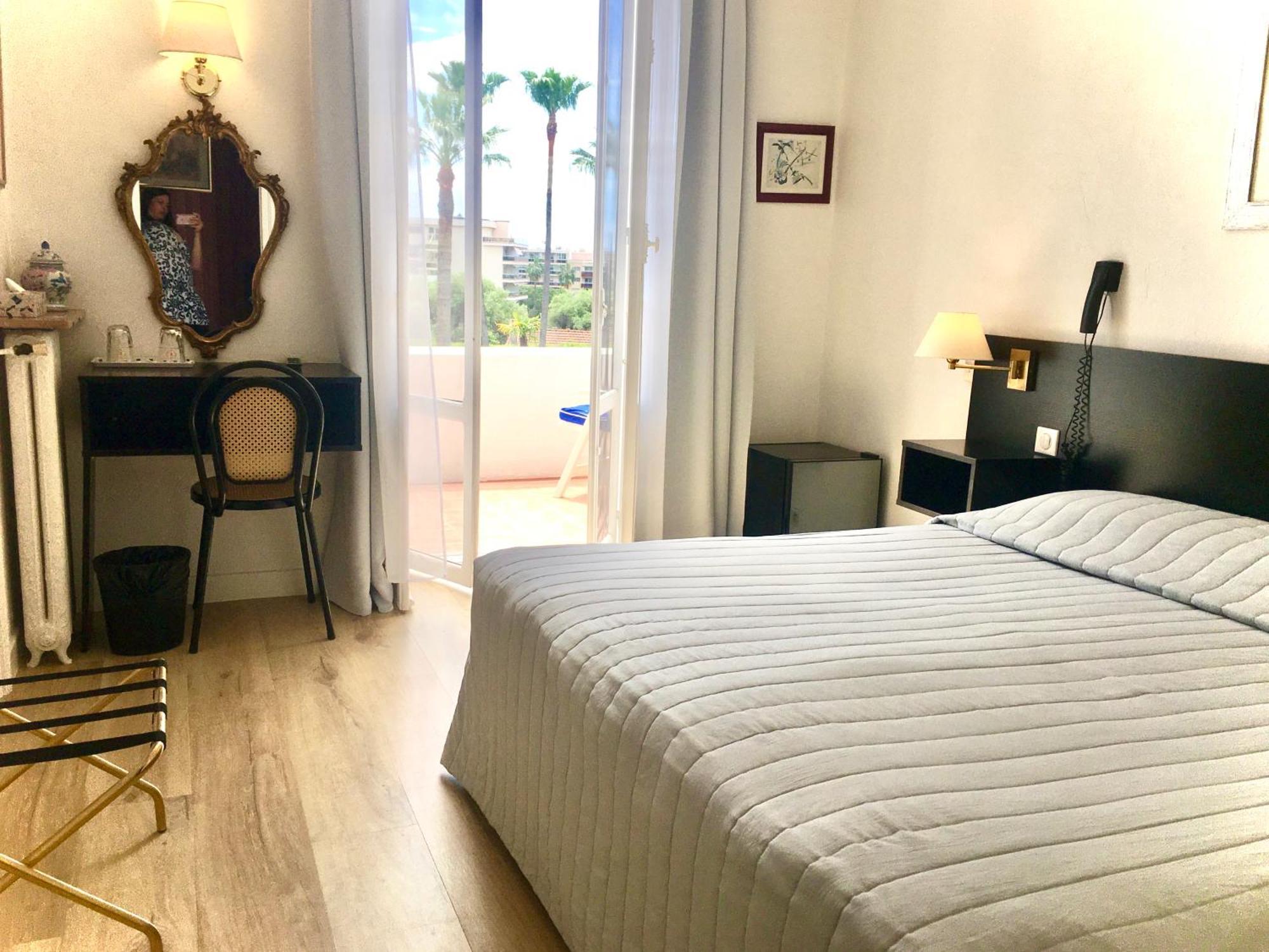 Hotel Des Mimosas Juan-les-Pins